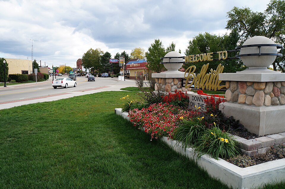Fayl:Welcome to Belleville Michigan.jpg