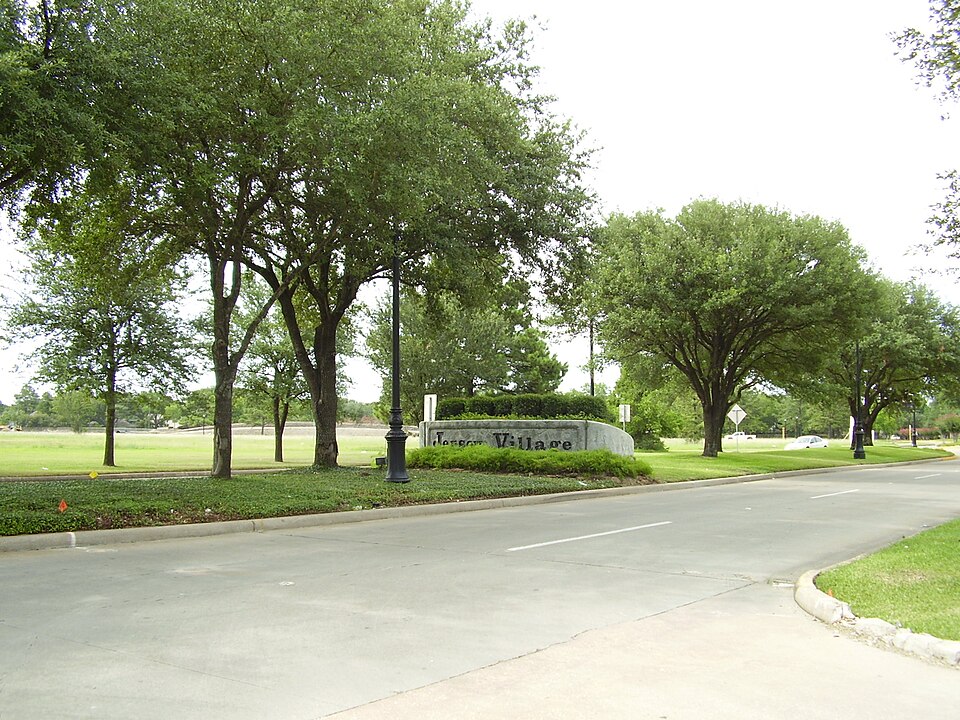 Fayl:JerseyVillageEntranceSign.JPG