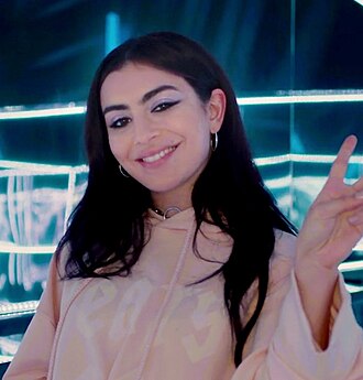 Charli XCX 2018-yilda