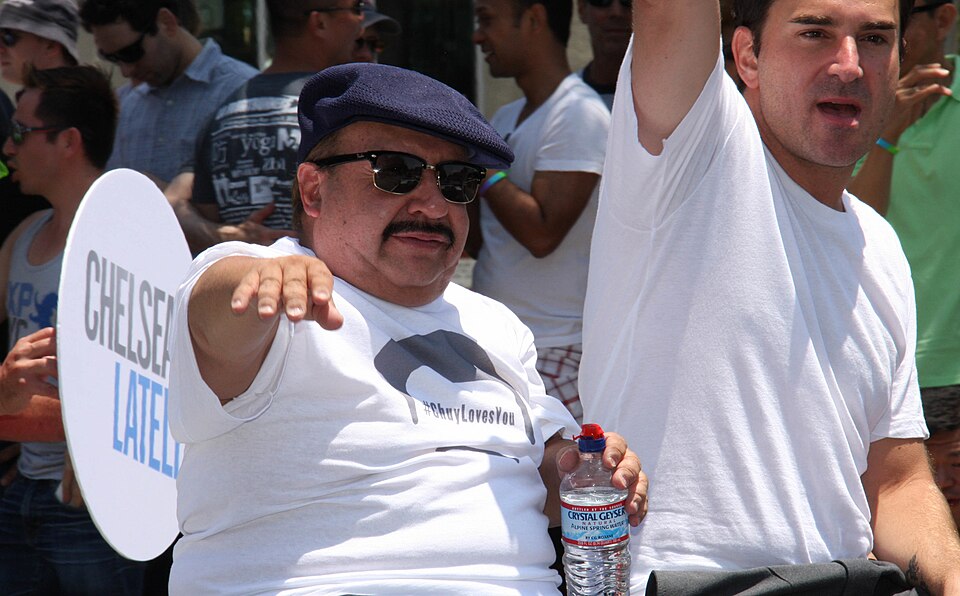 Fayl:Chuy Bravo.jpg