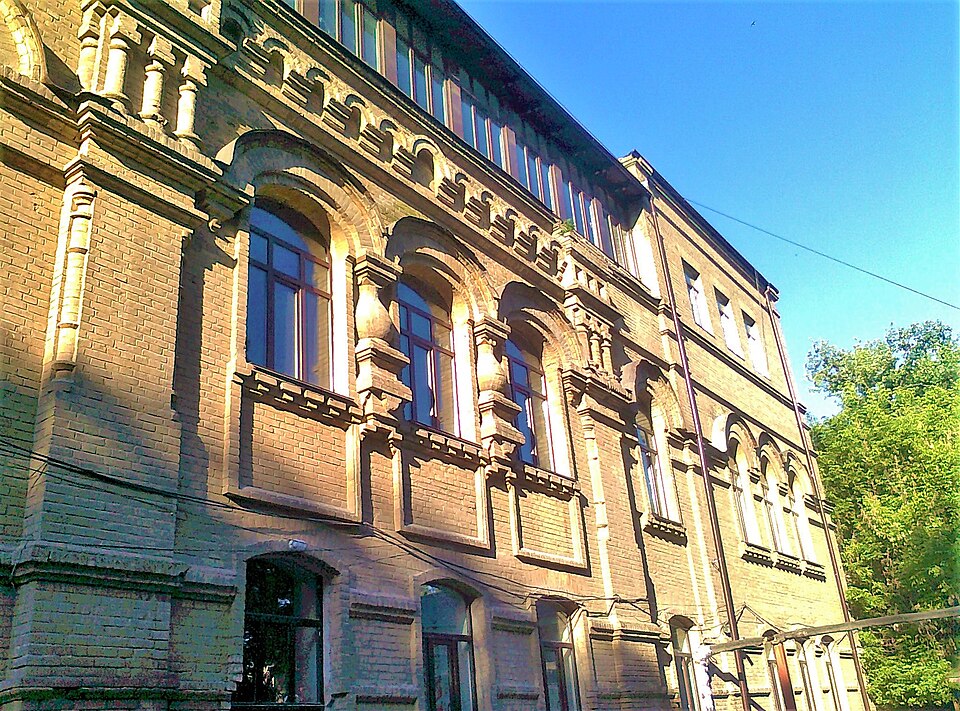 Fayl:Doll's Theater in Shymkent 21.jpg