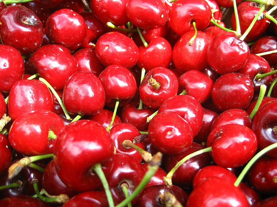 Fayl:Cherries (4701247746).jpg