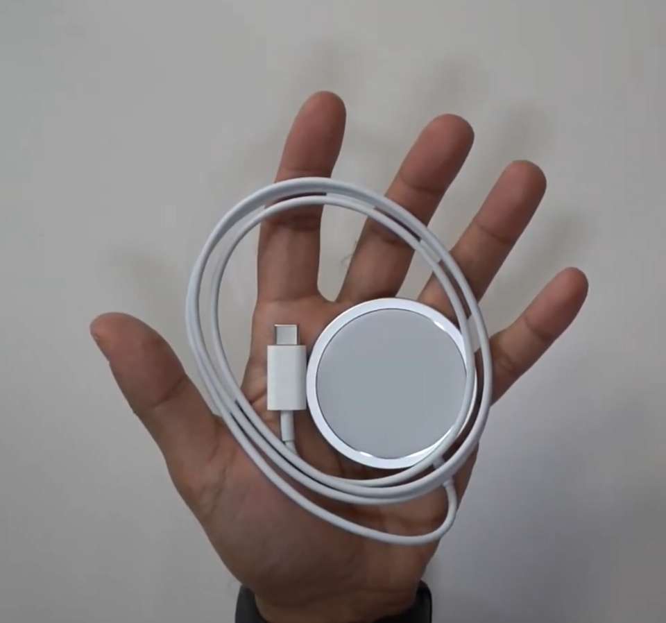 Fayl:MagSafe (iPhone).png