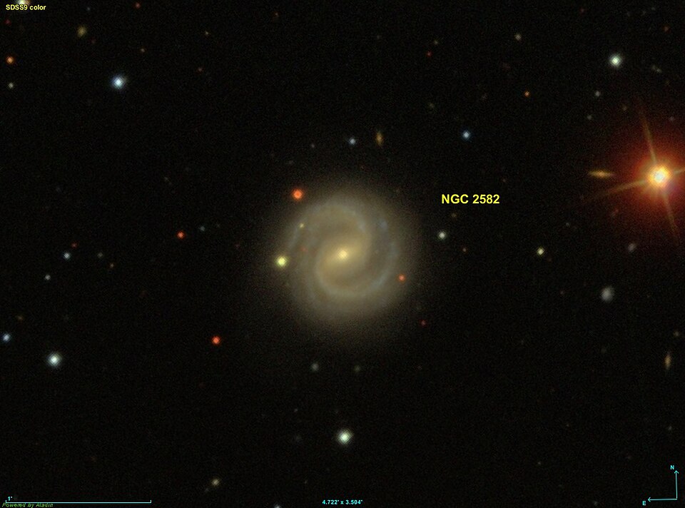 Fayl:NGC 2582 SDSS.jpg