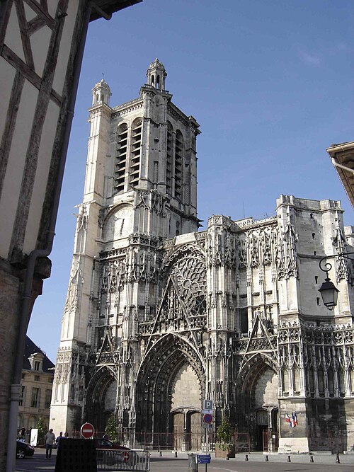 Fayl:TroyesCathedrale.JPG