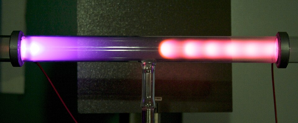 Fayl:Glow discharge regions.jpg