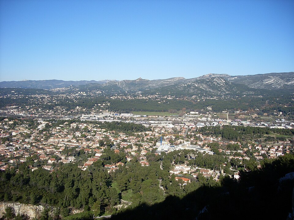 Fayl:La Penne-sur-Huveaune.JPG