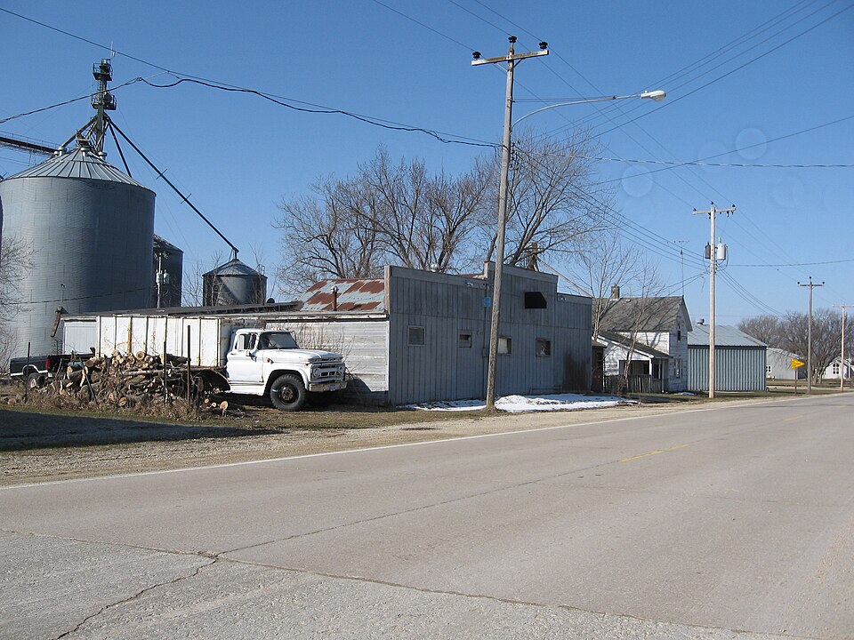 Fayl:Orchard Iowa.jpg