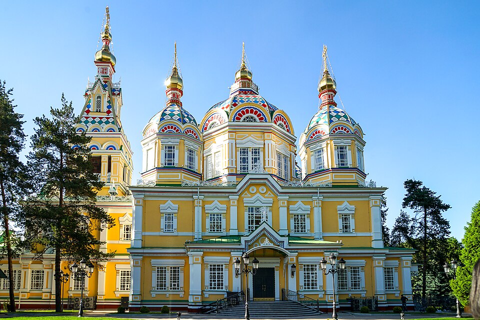 Fayl:Accession Cathedral, Almaty (1).jpg