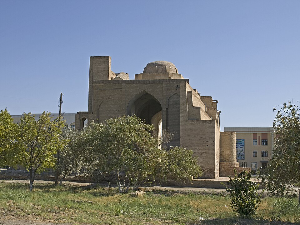 Fayl:Bukhara Namazgoh Mosque 1.jpg
