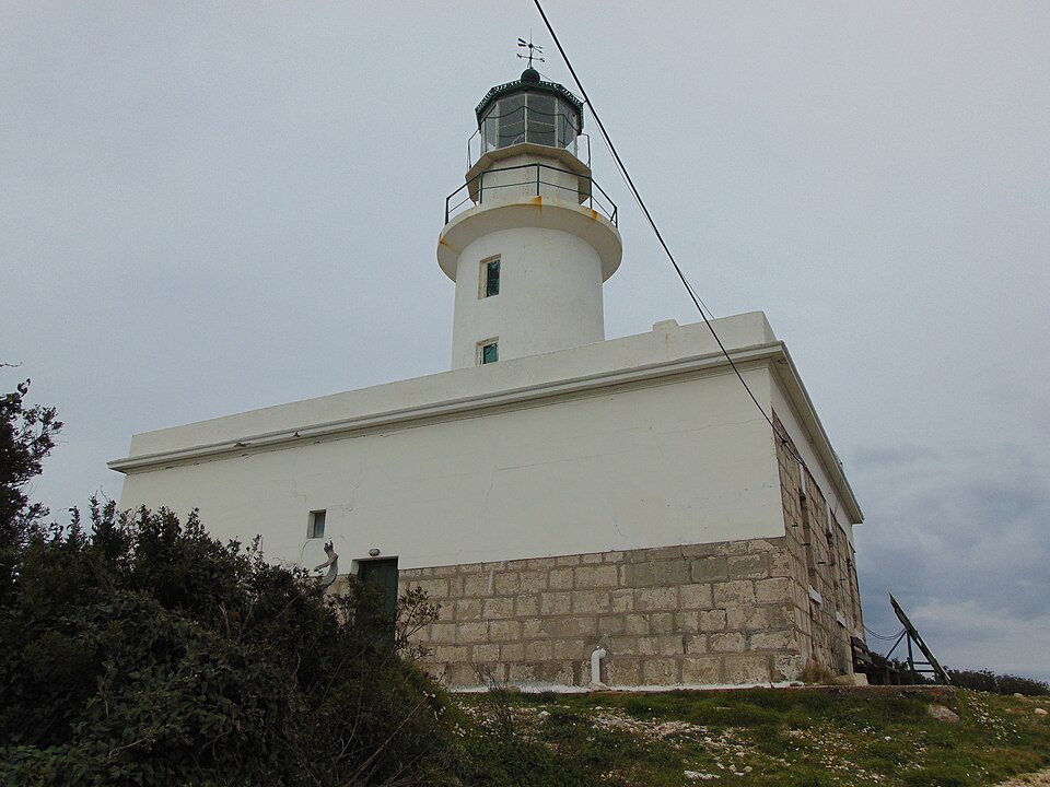 Fayl:Othoni lighthouse.jpg