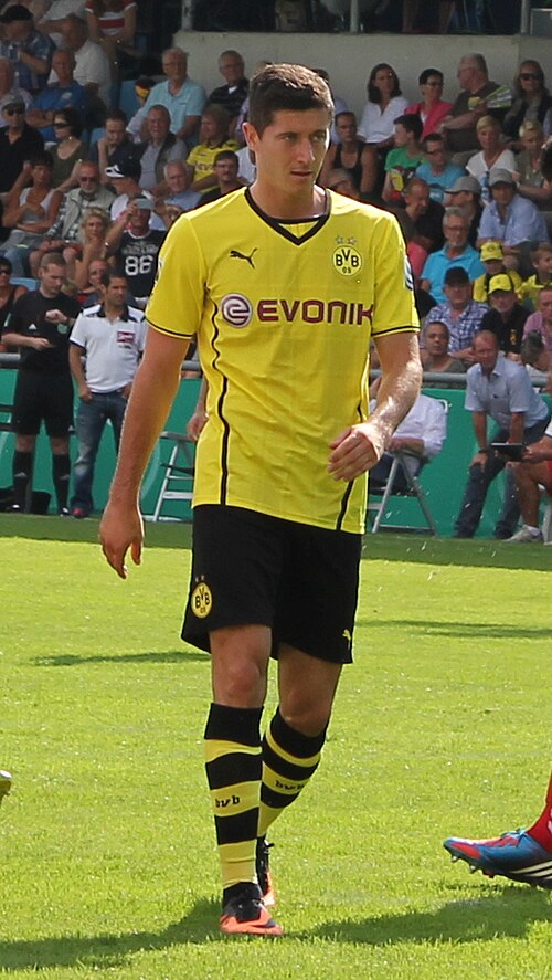 Fayl:Robert Lewandowski 2013 in Wilhelmshaven.jpeg