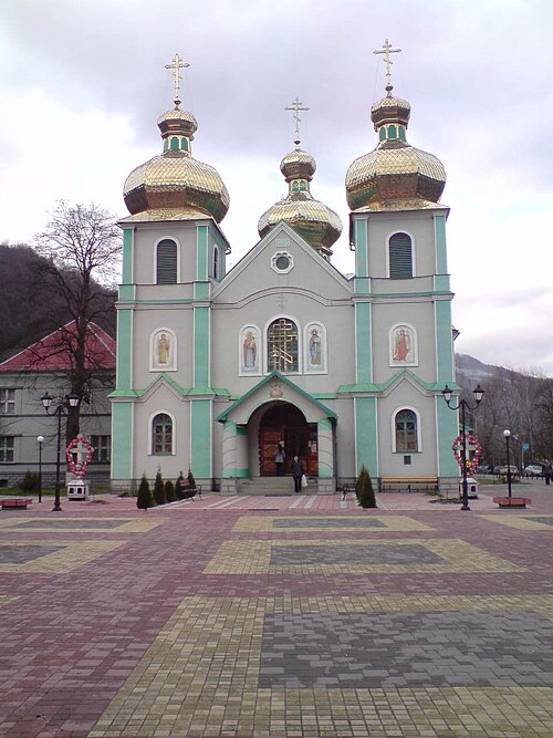 Fayl:Церква Рахів.JPG