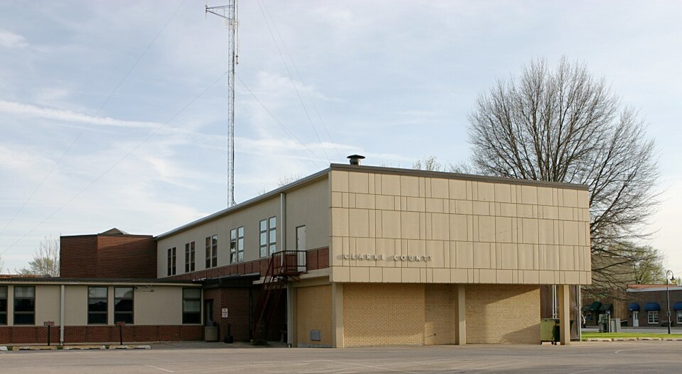Fayl:Clarke County, Iowa Courthouse.jpg