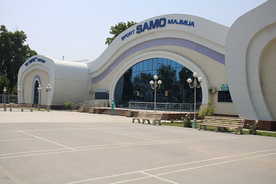 Fayl:Fergana Samo Sports Complex.jpg