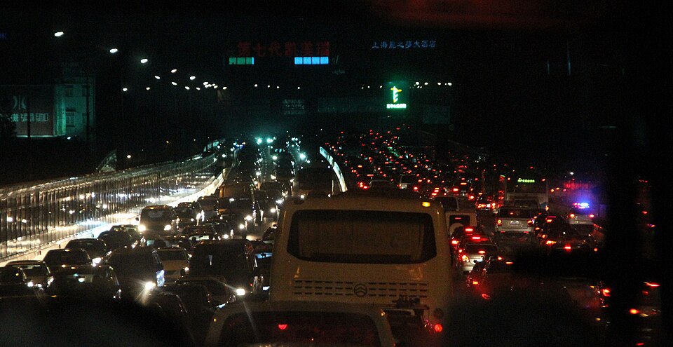 Fayl:Shanghai-06-Stadtautobahn-2012-gje.jpg