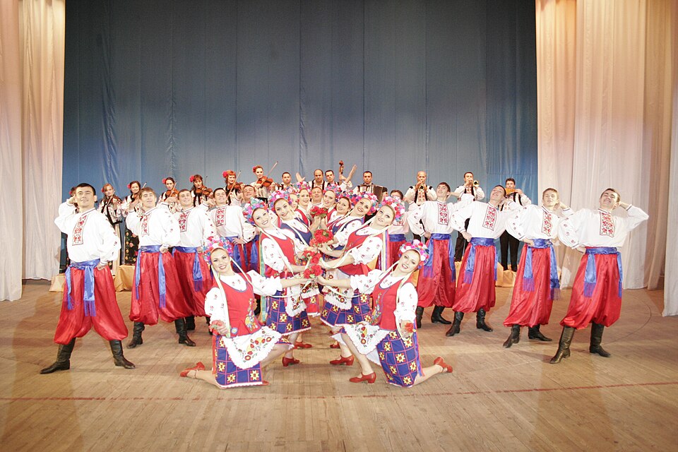 Fayl:Украинский танец.jpg