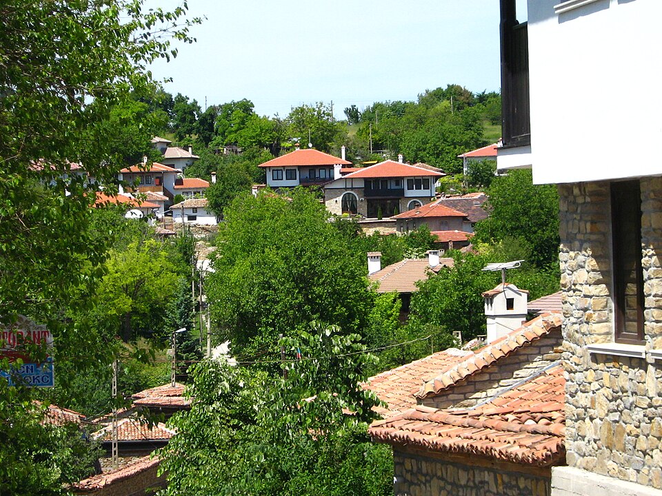 Fayl:Arbanasi-imagesfrombulgaria.jpg