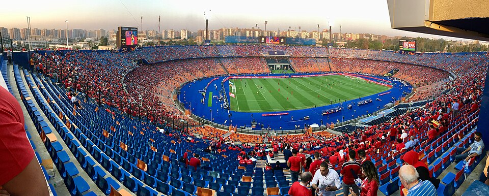 Fayl:Panorma Cairo Stadium.jpg