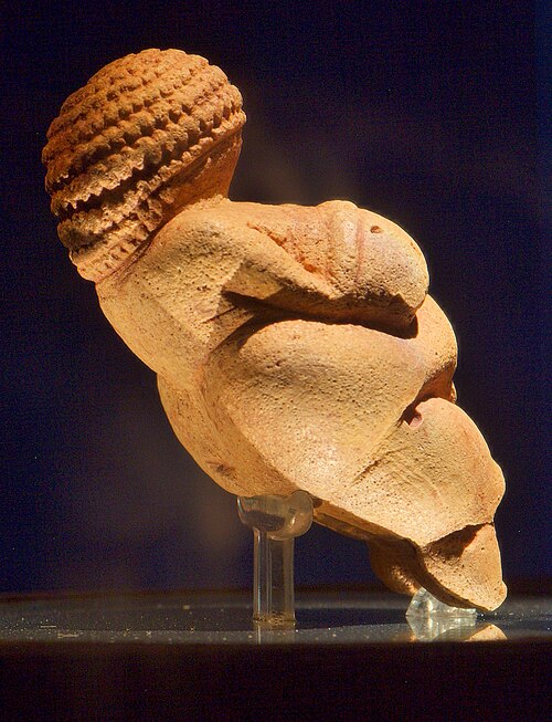 Fayl:Venus of Willendorf right.jpg
