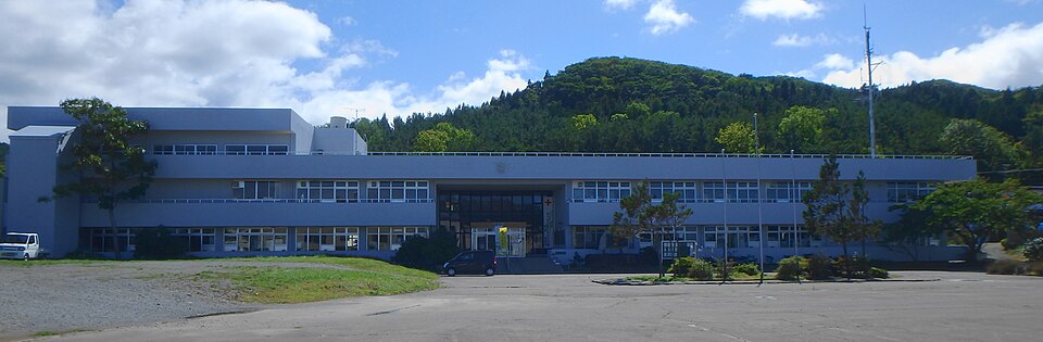 Fayl:Sai village hall.JPG