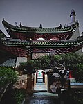 Huaisheng masjidining kechasi koʻrinishi