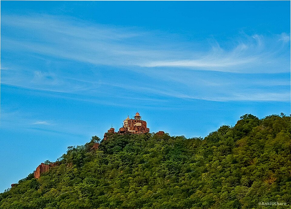 Fayl:Mata Bambarbaini Temple.jpg