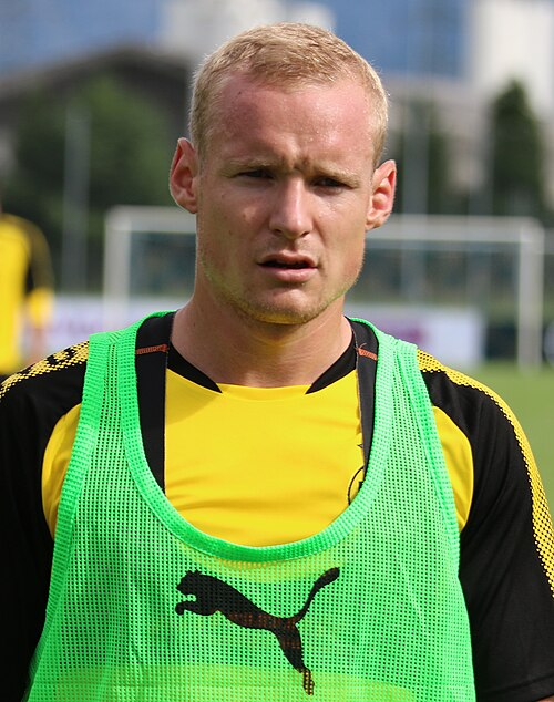 Fayl:Sebastian Rode BVB (cropped).jpg