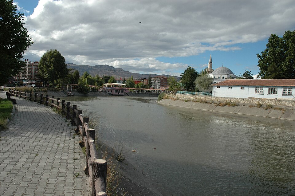 Fayl:Turhal 2004 1887.jpg