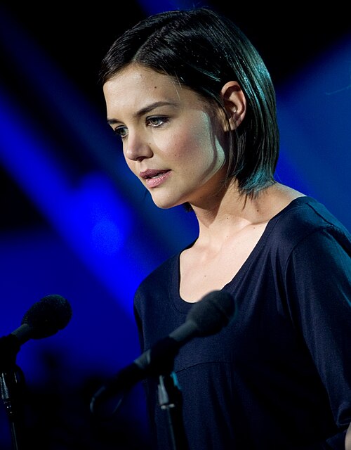 Fayl:Katie Holmes, 2009.jpg