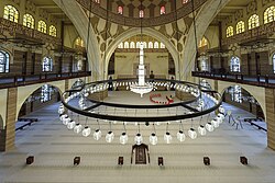 Asosiy ibodat zali munosib balandlikdan