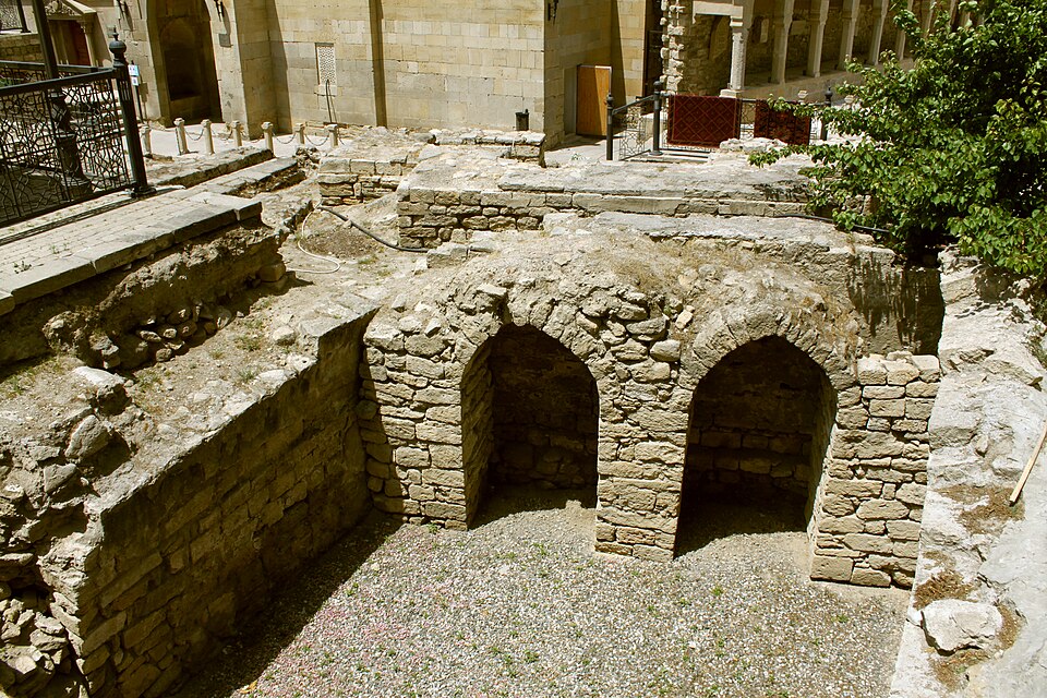 Fayl:Medieval tekke in Ichery sheher.JPG