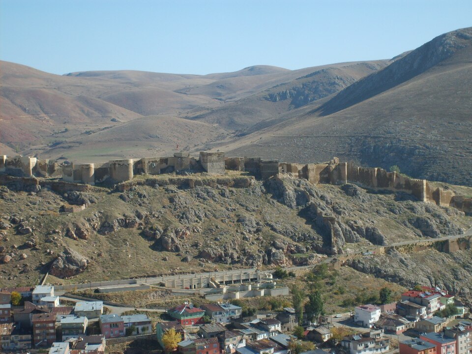Fayl:Bayburt kalesi.JPG