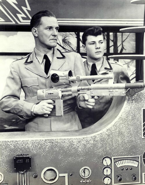 Fayl:Captain Video Atomic Rifle.JPG
