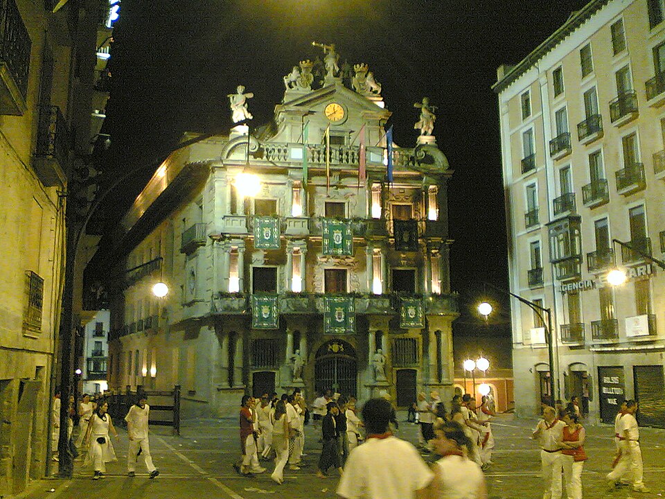 Fayl:Mairie Pamplona.JPG