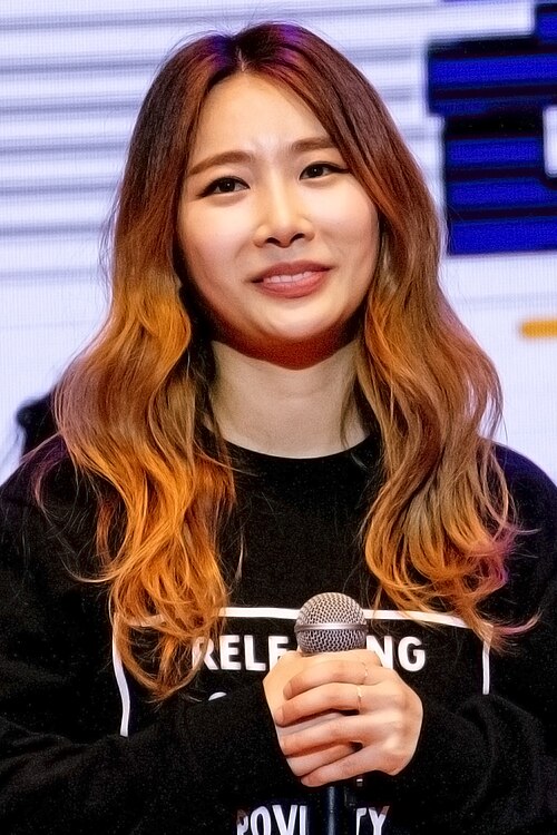 Fayl:180317 제아 05 (cropped).jpg