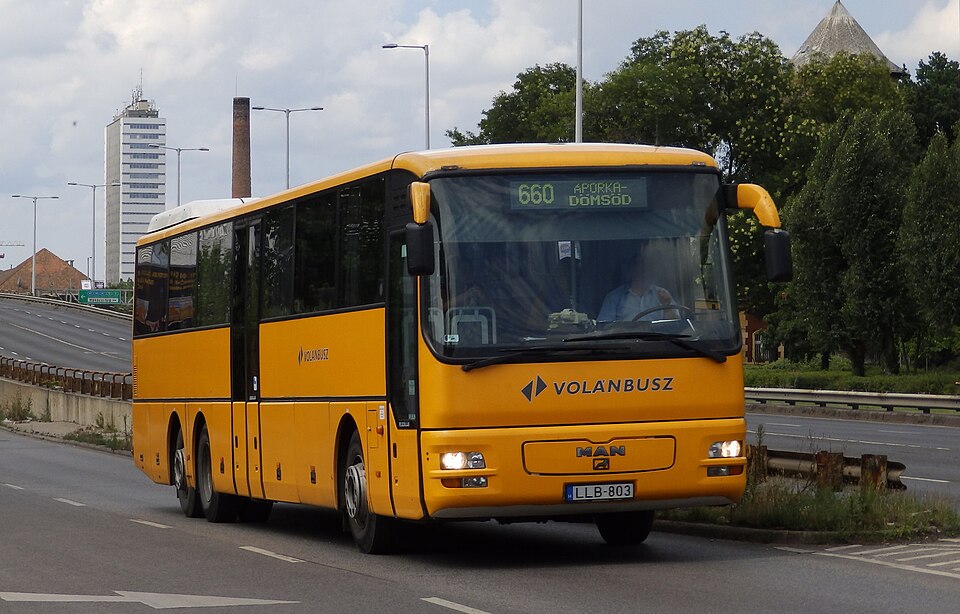 Fayl:660-as busz (LLB-803).jpg
