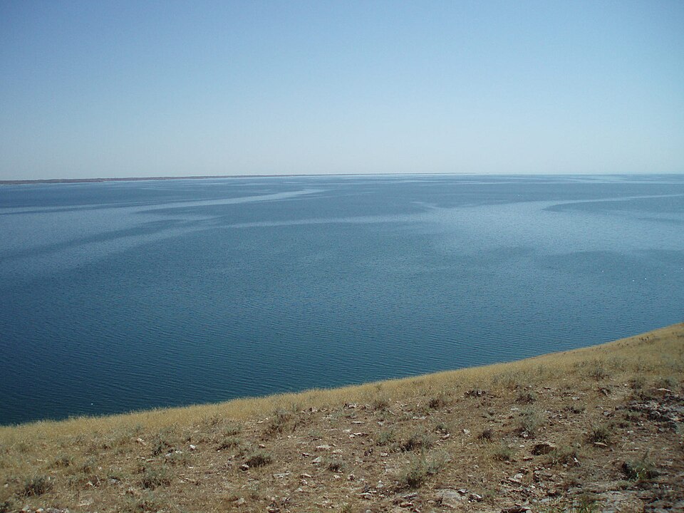 Fayl:Aydar Lake.jpg