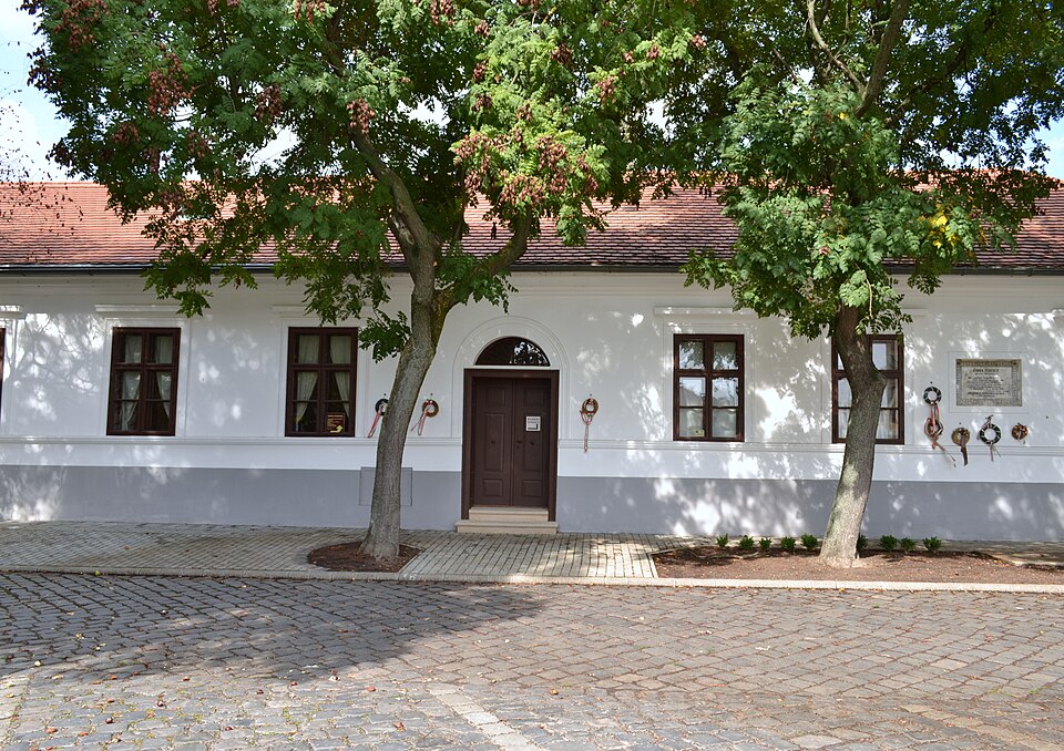 Fayl:Gyula 2013, Erkel Ferenc szülőháza.jpg