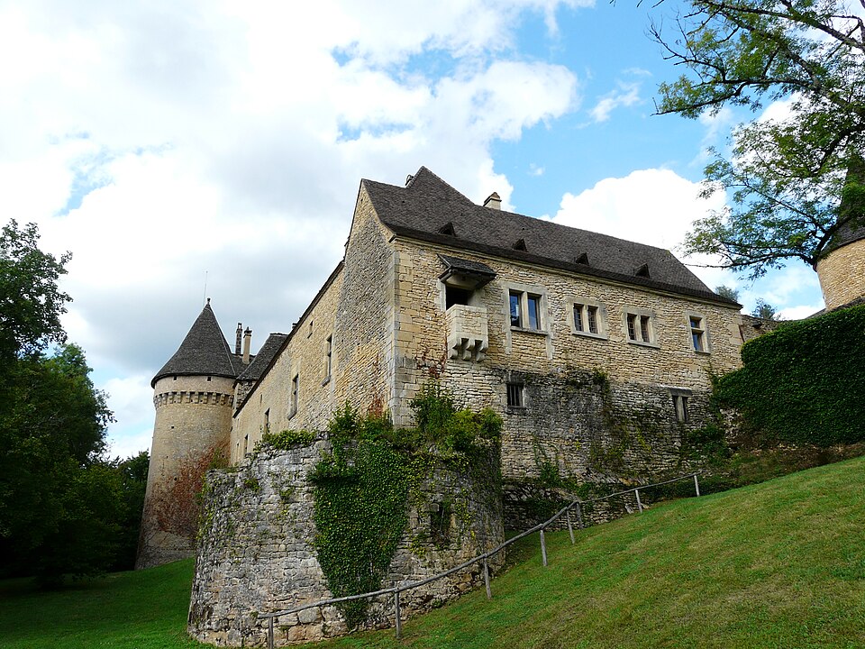 Fayl:Montignac (24) Coulonges angle sud-ouest.jpg