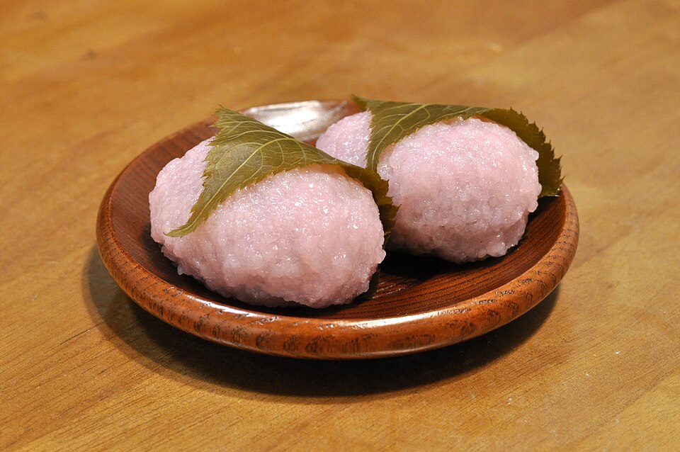 Fayl:Sakura-mochi 001.jpg