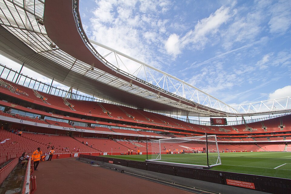 Fayl:The Emirates.jpg