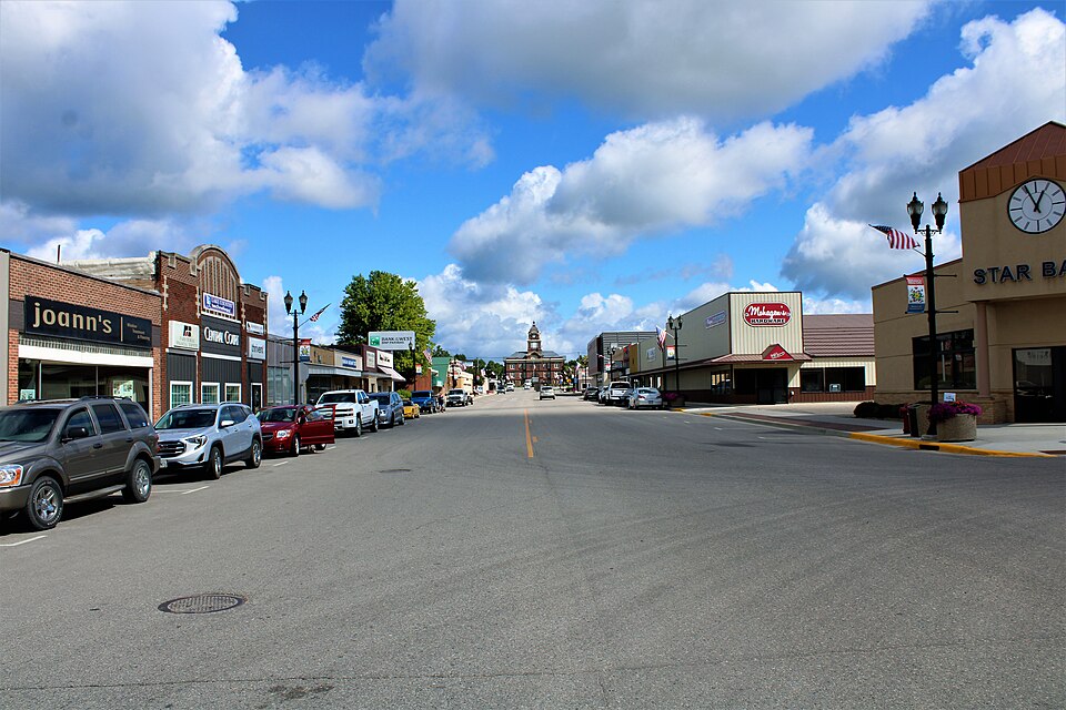 Fayl:Elbow Lake, Minnesota 01.jpg
