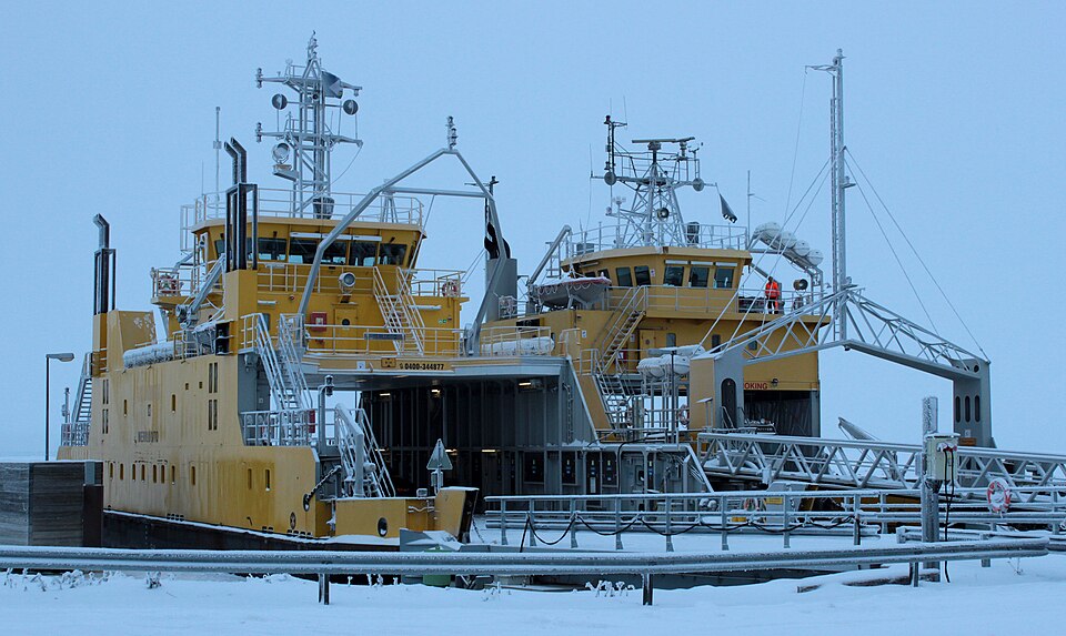Fayl:Hailuoto Ferry Oulu 20130113 01.JPG
