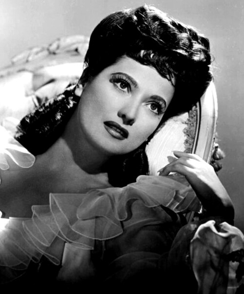 Fayl:Merle Oberon-publicity.JPG