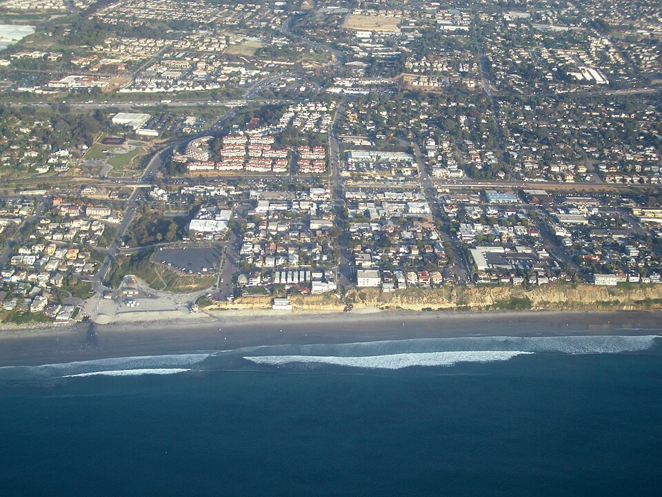 Fayl:MoonlightBeach EncinitasCA.jpg
