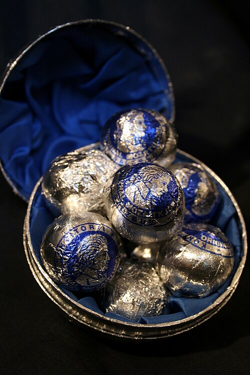 Fayl:Original Salzburger Mozartkugel Fürst 2009.jpg