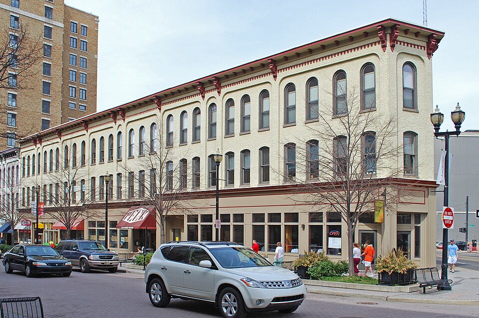 Fayl:PeckBlockGrandRapidsMI.jpg