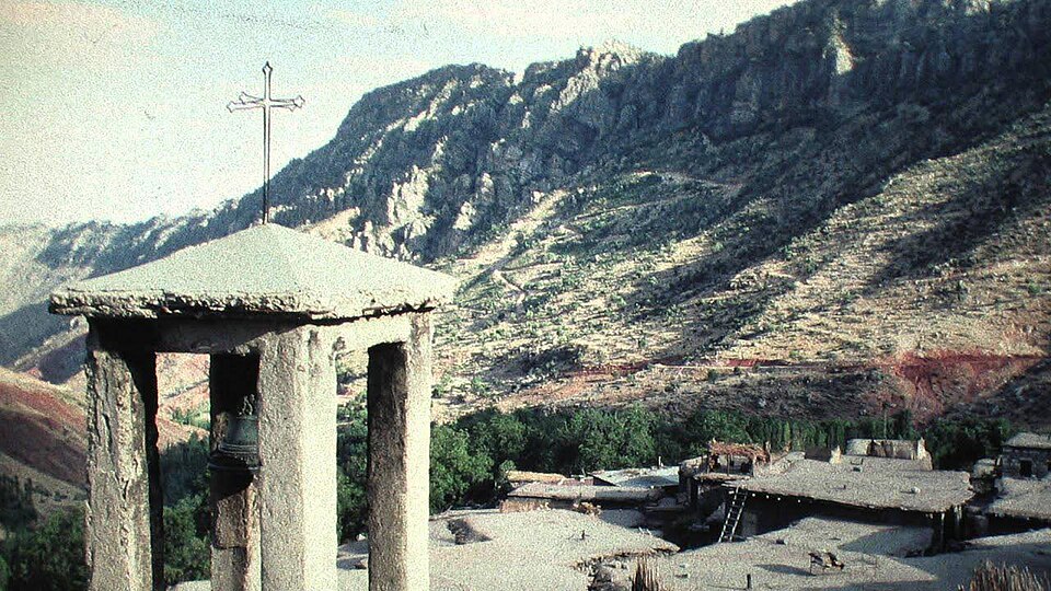 Fayl:Herbolé Assyrian village.jpg