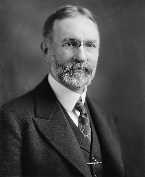 Fayl:Justice George Sutherland 5.jpg